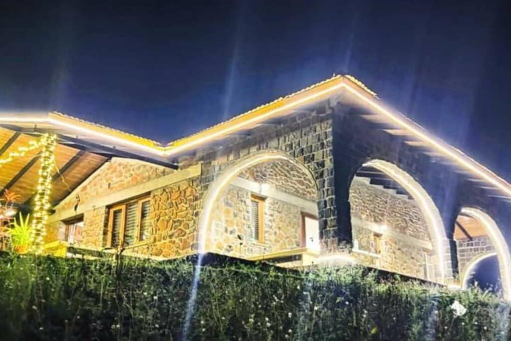 Eze Nof - A Hilltop Villa With 360º Water View Nāsik Eksteriør bilde