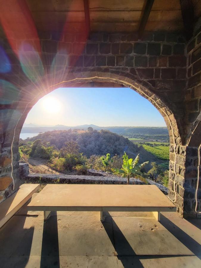 Eze Nof - A Hilltop Villa With 360º Water View Nāsik Eksteriør bilde